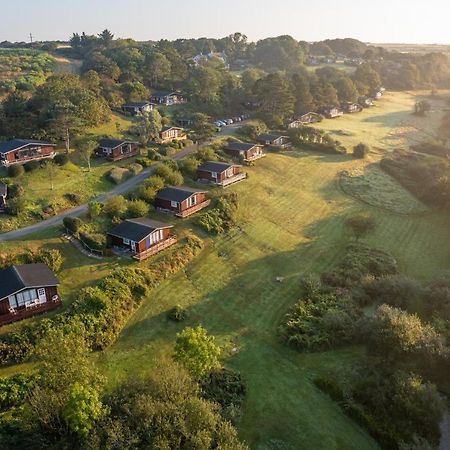Timber Hill Self Catering Cedar Lodges Broad Haven Εξωτερικό φωτογραφία