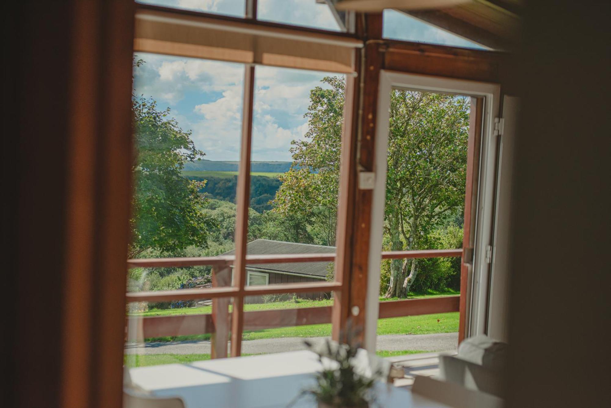 Timber Hill Self Catering Cedar Lodges Broad Haven Εξωτερικό φωτογραφία