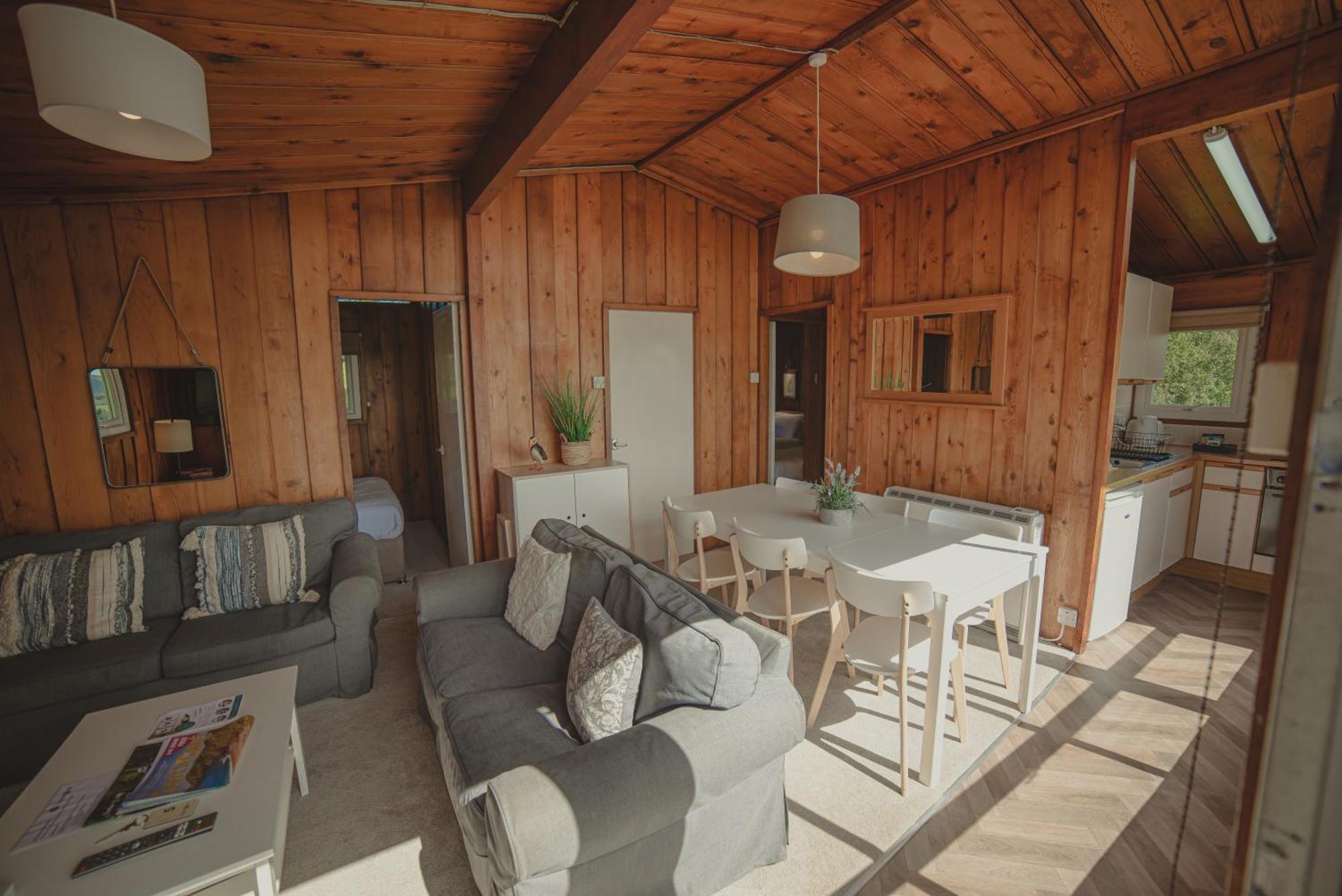 Timber Hill Self Catering Cedar Lodges Broad Haven Εξωτερικό φωτογραφία