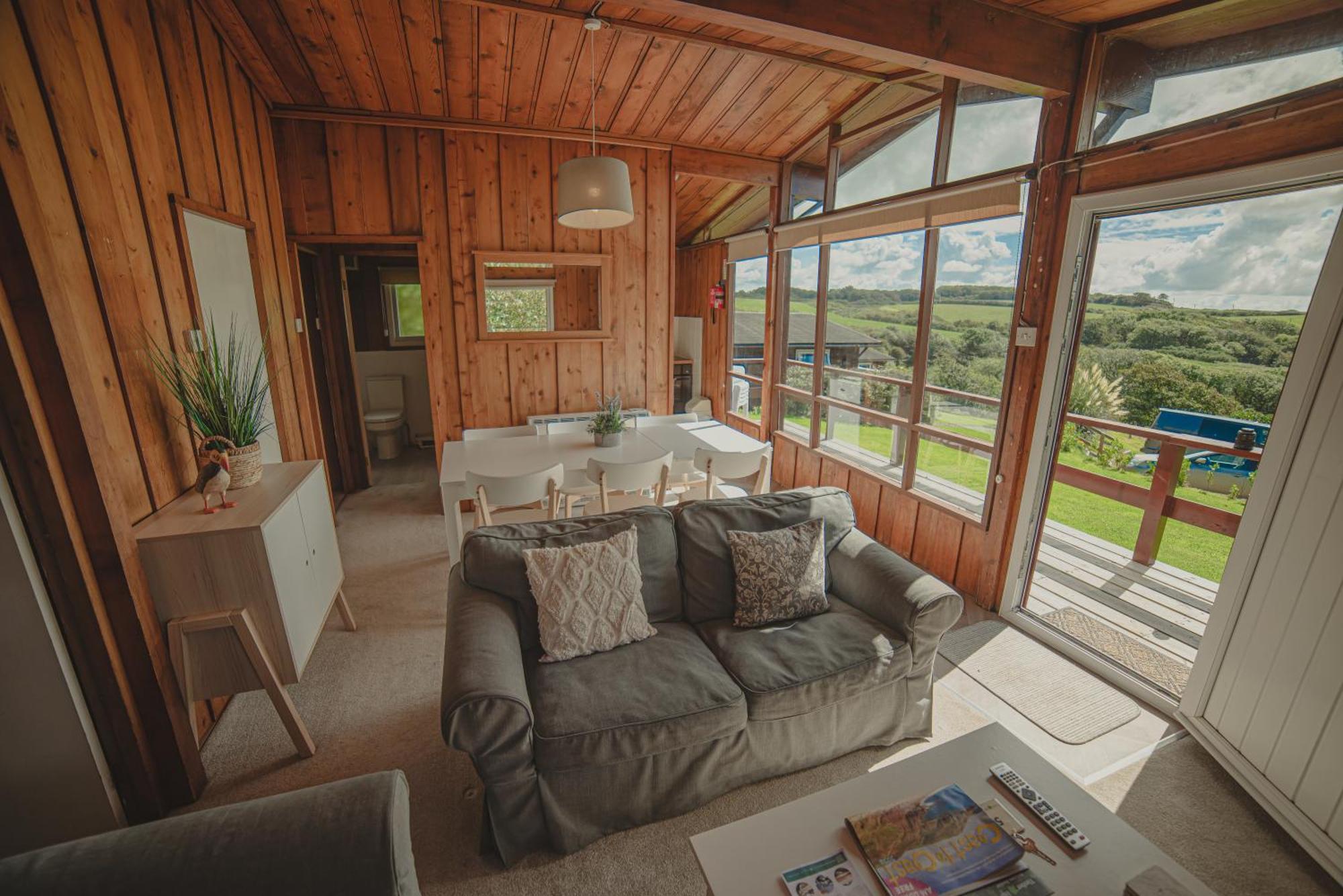 Timber Hill Self Catering Cedar Lodges Broad Haven Εξωτερικό φωτογραφία