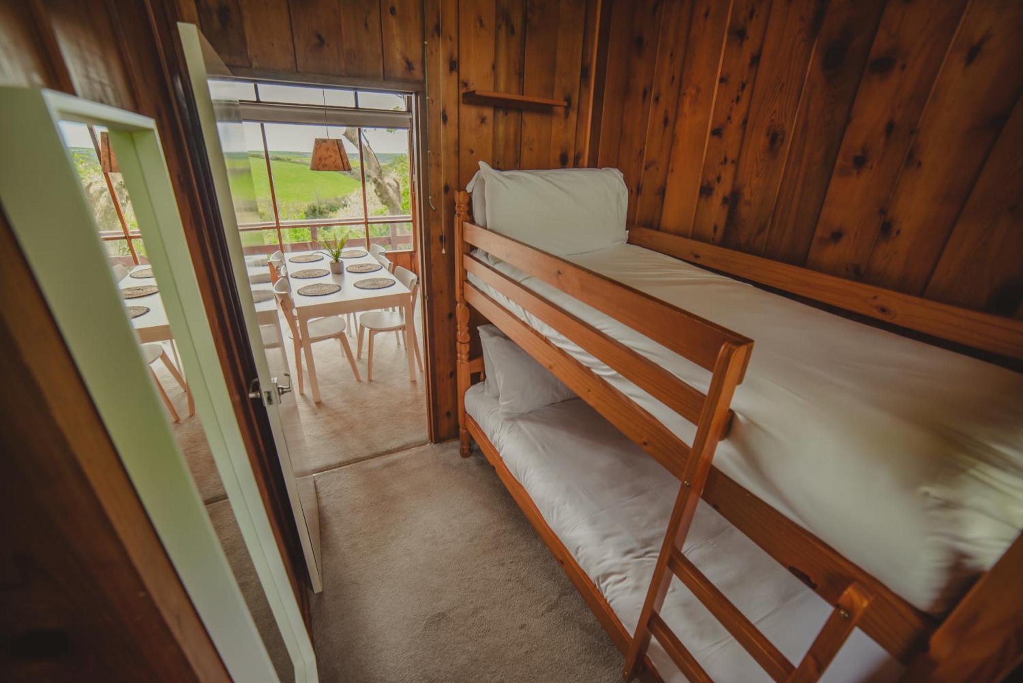 Timber Hill Self Catering Cedar Lodges Broad Haven Εξωτερικό φωτογραφία